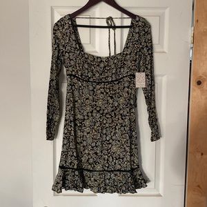 Freepeople , Black w/ Light blue lilac yellow flower. Size 0 (xs) Never worn !!